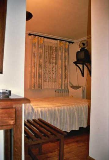 Hostal Las Coronas Sos del Rey Católico Chambre photo