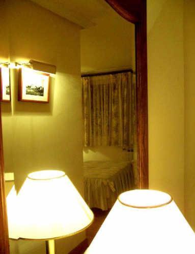 Hostal Las Coronas Sos del Rey Católico Chambre photo