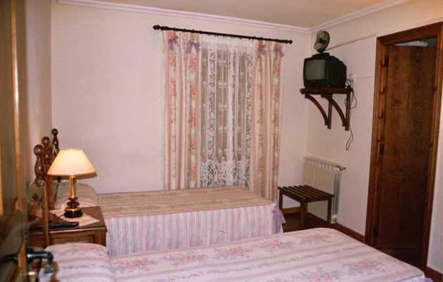 Hostal Las Coronas Sos del Rey Católico Extérieur photo