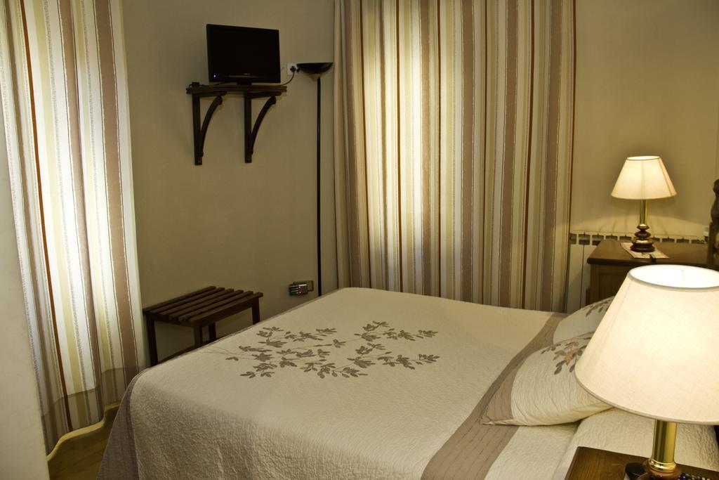 Hostal Las Coronas Sos del Rey Católico Extérieur photo