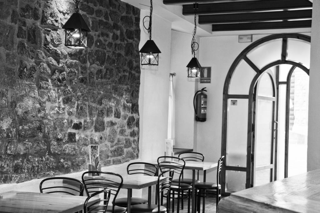 Hostal Las Coronas Sos del Rey Católico Extérieur photo