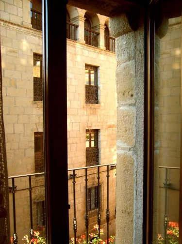 Hostal Las Coronas Sos del Rey Católico Extérieur photo